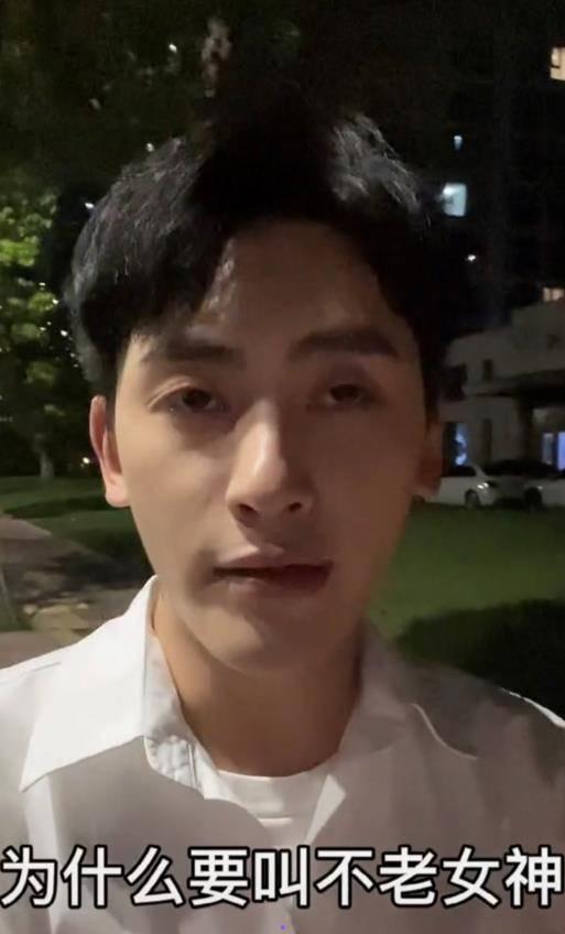 嘴哥娱乐直播吃瓜视频在线观看,嘴哥带你领略娱乐热点