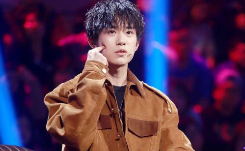 娱乐圈吃瓜talk易烊千玺,从TFBOYS成员到戛纳电影节璀璨之星的蜕变之路